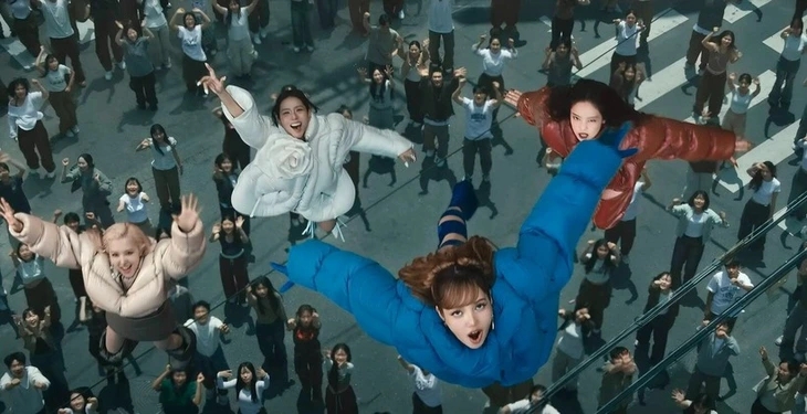 blackpink-gay-xon-xao-voi-mv-khac-la-nhat-trong-su-nghiep2-15143076-17523088303791435873346.jpg