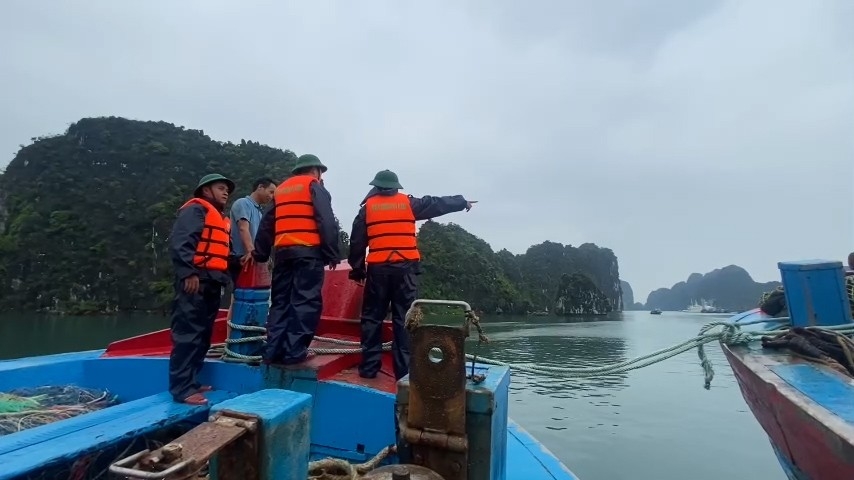 bo doi bien phong cung ngu dan chang buoc tau thuyen, khan truong ung pho bao so 3 hinh anh 2