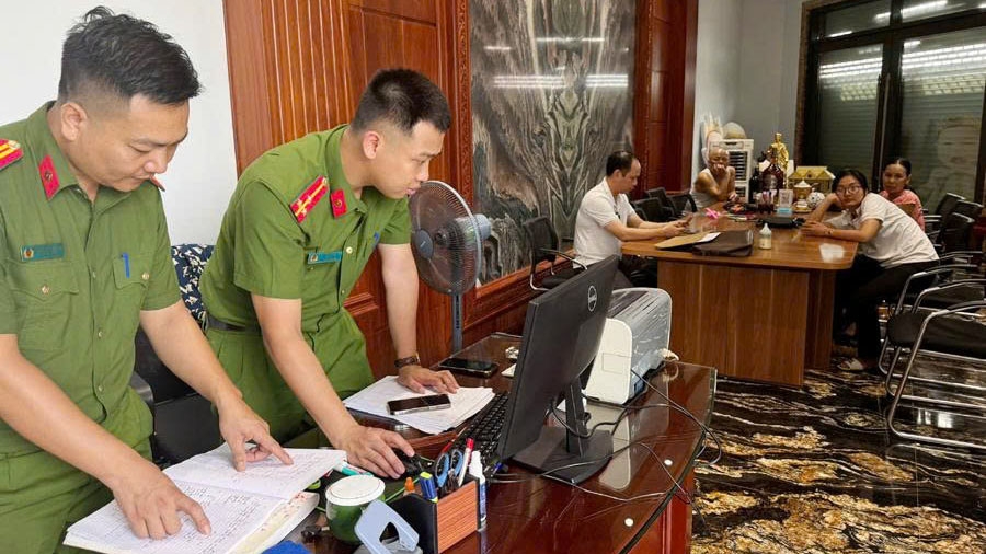 công an tỉnh thanh hoá khám xét nơi ở của bùi quốc Ý hình ảnh 1 cong an tinh thanh hoa kham xet noi o cua bui quoc Y hinh anh 1