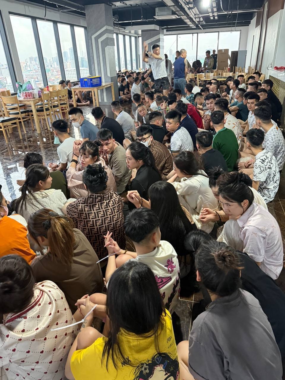 Campuchia triệt phá hàng loạt ổ nhóm lừa đảo trực tuyến