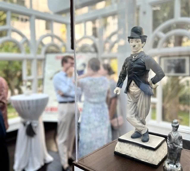 charlie chaplin returns to hanoi in new exhibition picture 1 charlie chaplin returns to hanoi in new exhibition picture 1