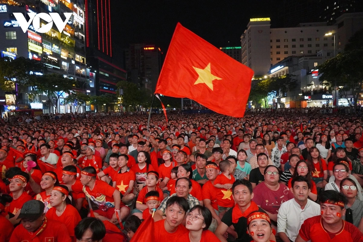 Lá cờ đỏ sao vàng - Biểu tượng thiêng liêng, tự hào của đất nước Việt Nam