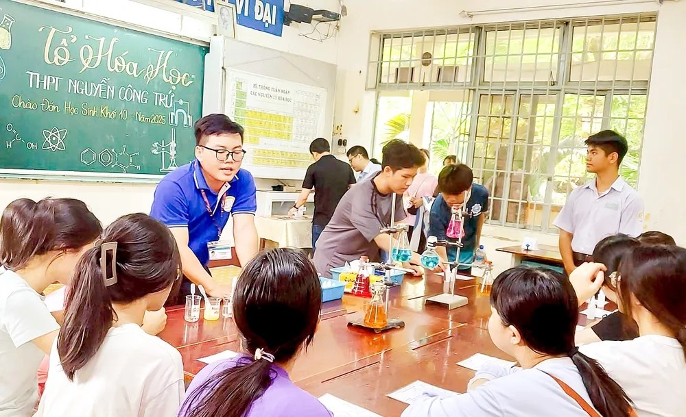 Chọn tổ hợp ở lớp 10: Đừng "né" khoa học tự nhiên