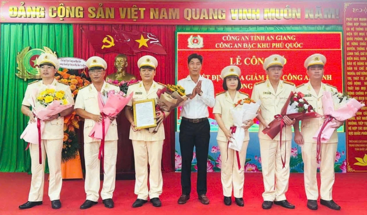 Ra mắt Công an Đặc khu Phú Quốc, công bố quyết định về cán bộ Đặc khu Thổ Châu
