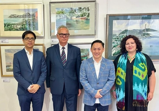 watercolour painting exhibition marks 75 years of vietnam-poland diplomatic ties picture 1 watercolour painting exhibition marks 75 years of vietnam-poland diplomatic ties picture 1