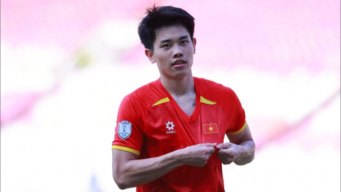 hoang Duc lan thu ba nhan danh hieu qua bong vang viet nam hinh anh 2