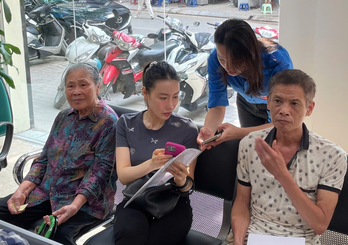 phong trao binh dan hoc vu so ngon lua khai sang lan toa moi tang lop hinh anh 2