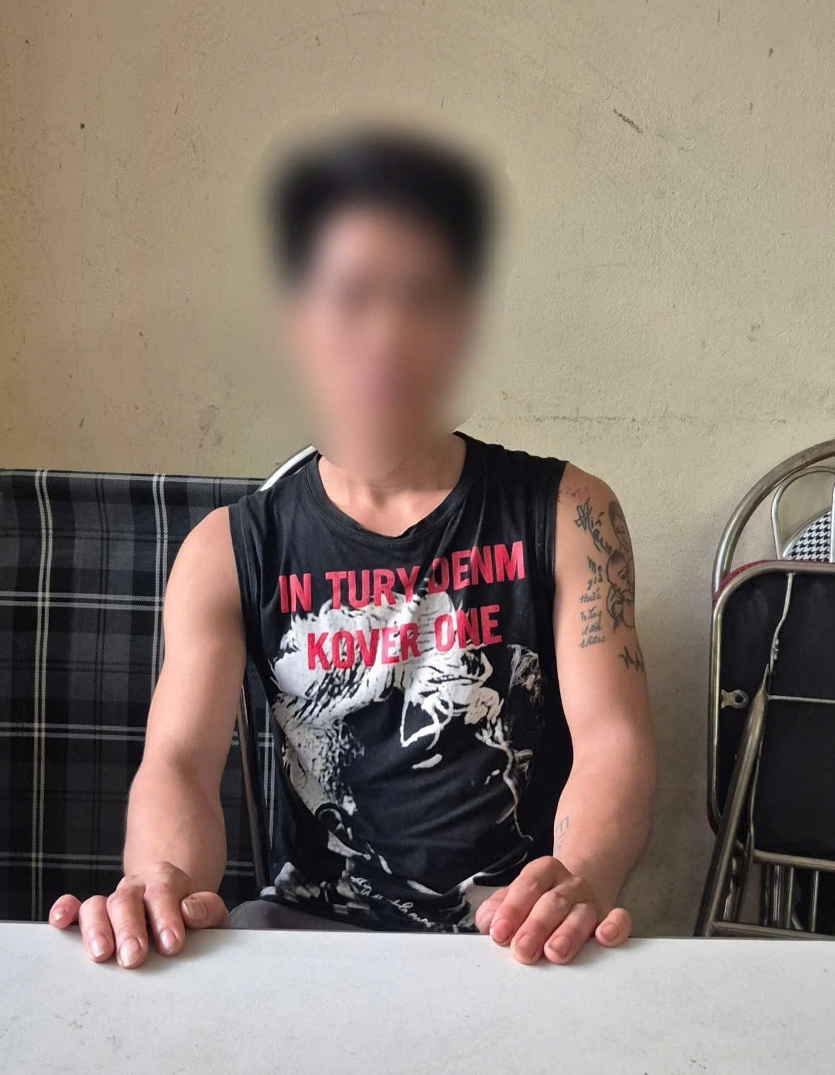 Trộm điện thoại của bạn nhậu