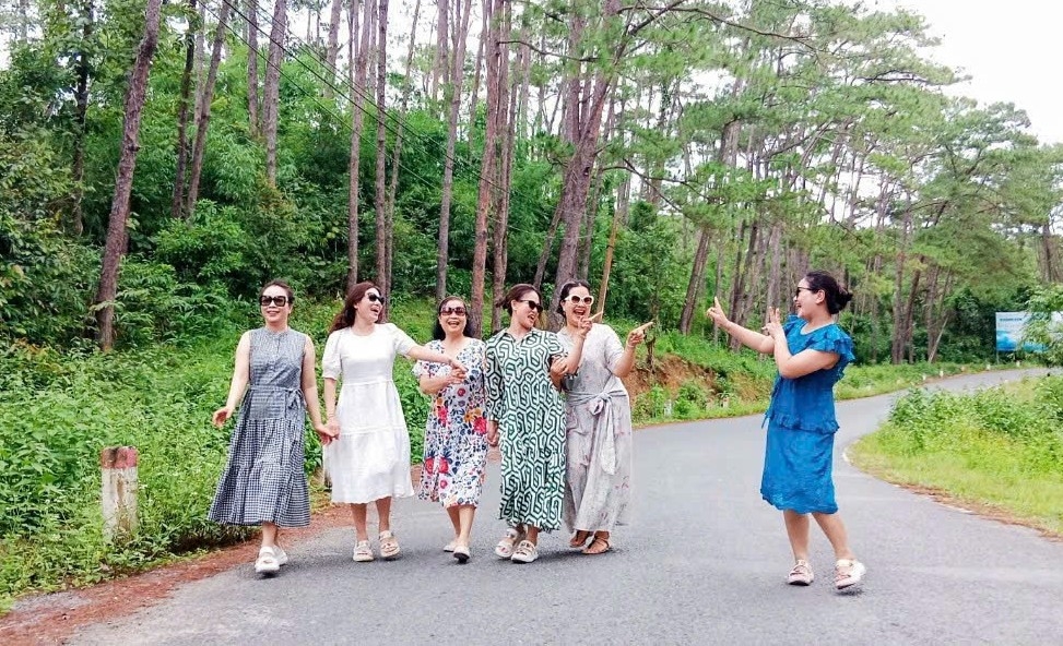 du lịch sinh thái hướng đi tất yếu của miền núi khánh hòa hình ảnh 2 du lich sinh thai huong di tat yeu cua mien nui khanh hoa hinh anh 2