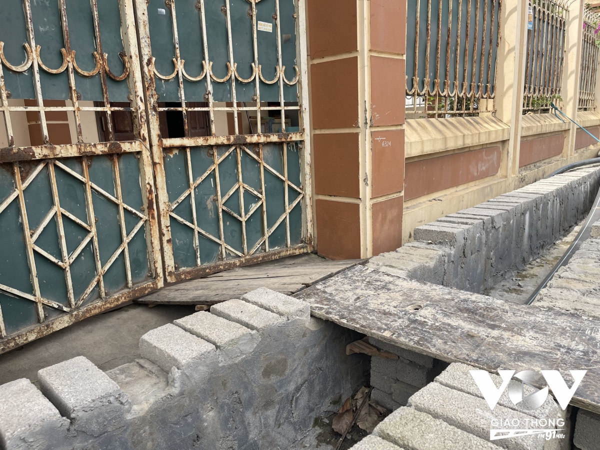 hà nội khốn khổ vì đường ngô quyền nát hơn cháo hình ảnh 4 ha noi khon kho vi duong ngo quyen nat hon chao hinh anh 4