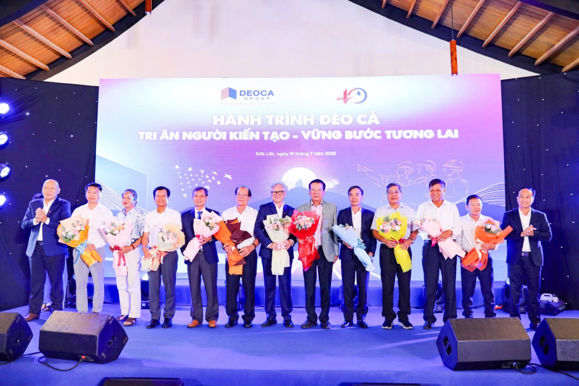 Deo ca viet cau chuyen 40 nam chinh phuc nhung cung duong bang am nhac hinh anh 9