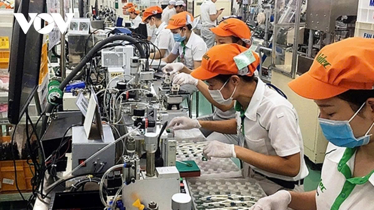 what to know about major key drivers of vietnam s economic rebound in h1 2025 picture 2 what to know about major key drivers of vietnam s economic rebound in h1 2025 picture 2