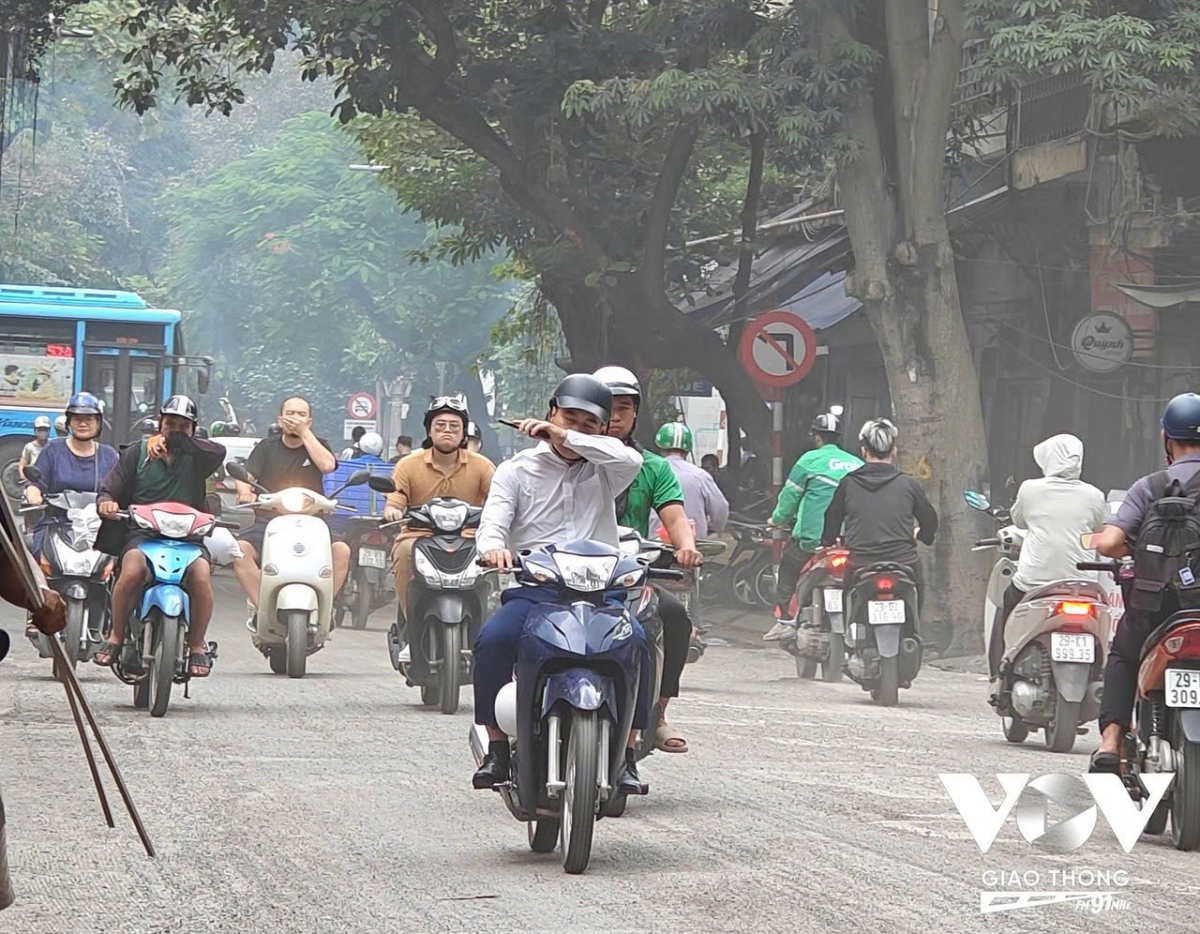 hà nội cấm xe máy chạy xăng từ vành đai 1 người dân đi lại thế nào hình ảnh 1 ha noi cam xe may chay xang tu vanh dai 1 nguoi dan di lai the nao hinh anh 1