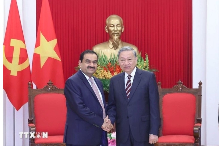 party leader welcomes adani group s long-term investment plan in vietnam picture 1