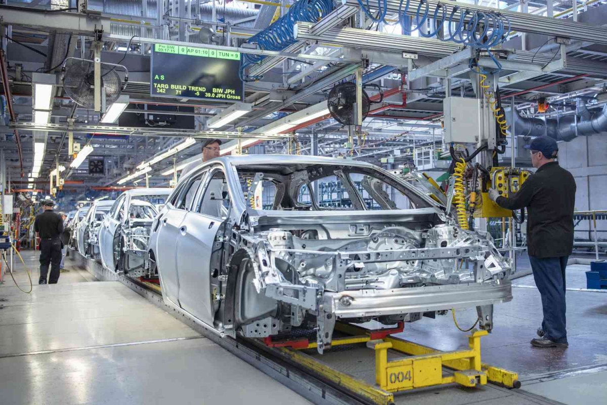 Top 10 thương hiệu ô tô bán chạy nhất thế giới: Toyota dẫn đầu