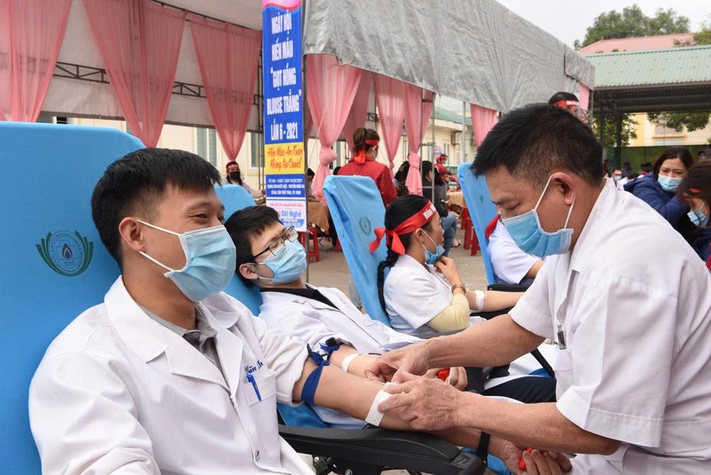 nghệ an phấn đấu 1.4 dân số tham gia hiến máu tình nguyện hình ảnh 1 nghe an phan dau 1.4 dan so tham gia hien mau tinh nguyen hinh anh 1