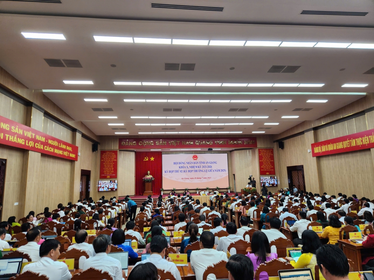 An Giang "chốt" mức hỗ trợ cán bộ, công chức và viên chức