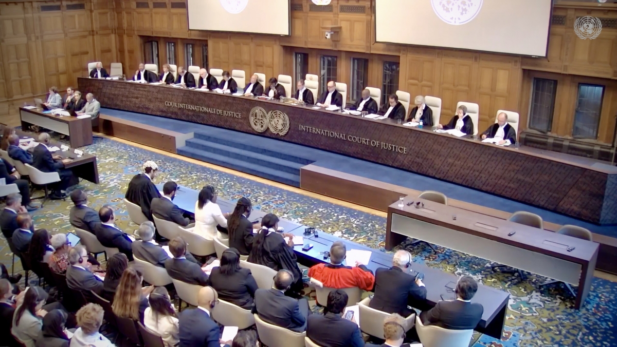 Ý kiến tư vấn về biến đổi khí hậu vừa được ICJ ban hành là bước tiến triển mới trong giải thích và thúc đẩy thực hiện các quy định của luật pháp quốc tế về biến đổi khí hậu. Ý kiến tư vấn về biến đổi khí hậu vừa được ICJ ban hành là bước tiến triển mới trong giải thích và thúc đẩy thực hiện các quy định của luật pháp quốc tế về biến đổi khí hậu.