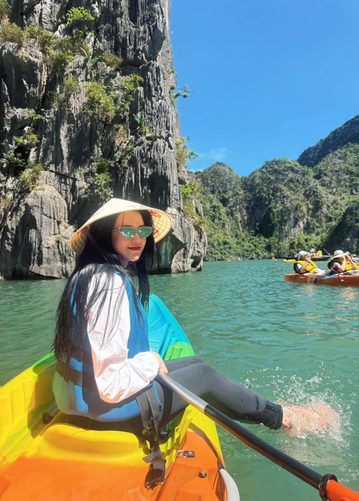 sao việt 6 7 hoa hậu thanh thuỷ gây chú ý với nhan sắc khác lạ hình ảnh 8 sao viet 6 7 hoa hau thanh thuy gay chu y voi nhan sac khac la hinh anh 8
