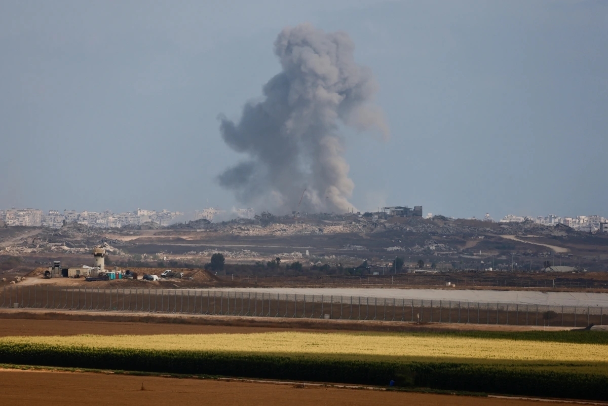 Israel tấn công đẫm máu vào Gaza, không kích ác liệt vào Syria và Lebanon