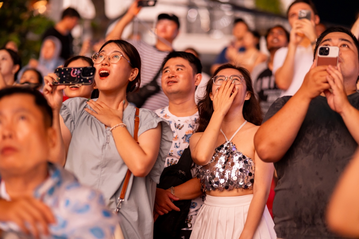 lễ hội pháo hoa quốc tế Đà nẵng - điểm nhấn thu hút khách du lịch hình ảnh 4 le hoi phao hoa quoc te Da nang - diem nhan thu hut khach du lich hinh anh 4