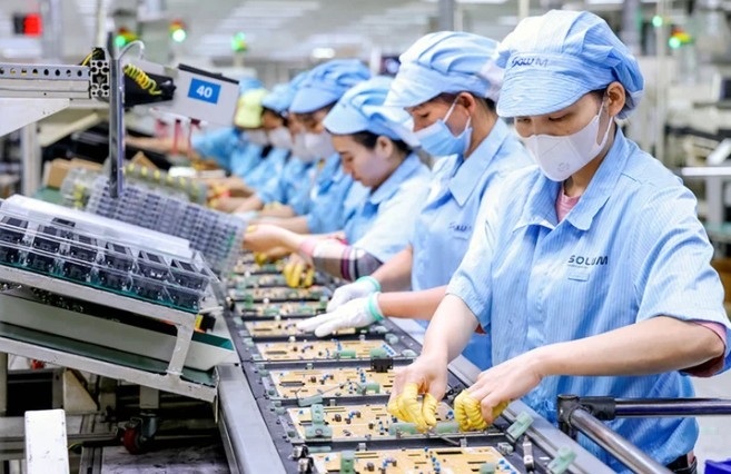 highest first-half gdp growth in 15 years signals broad recovery picture 1