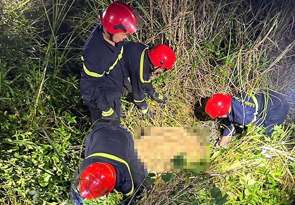 một người tử vong do nhảy dù trên bán đảo sơn trà, thành phố Đà nẵng hình ảnh 1 mot nguoi tu vong do nhay du tren ban dao son tra, thanh pho Da nang hinh anh 1