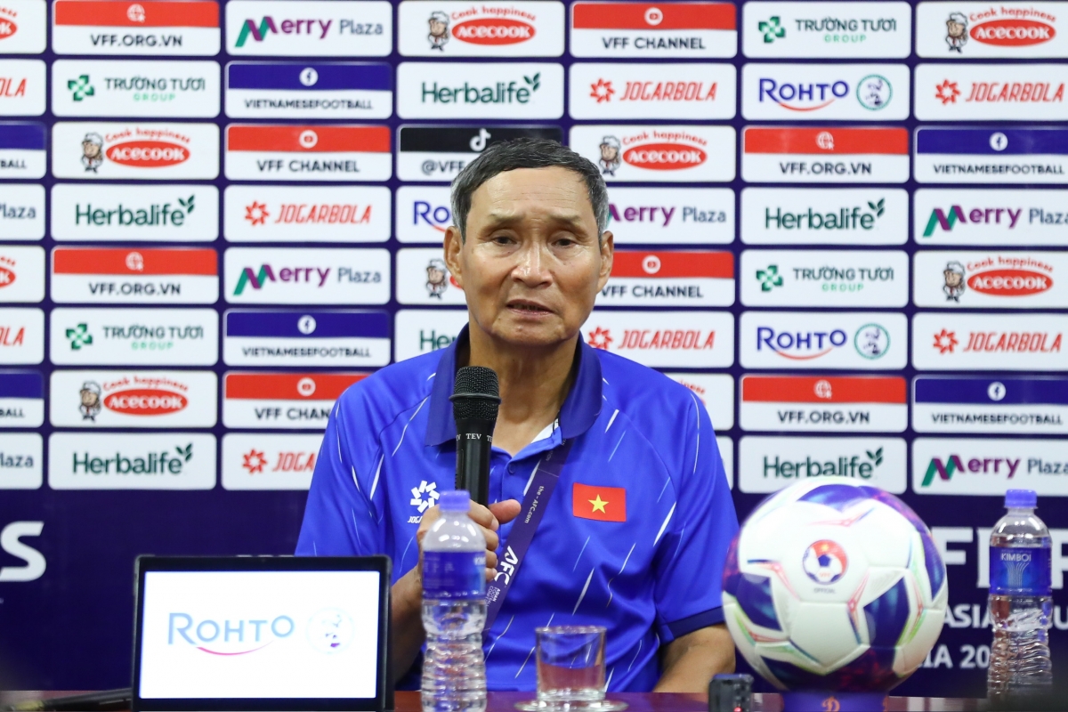 ĐT nữ Việt Nam thắng 6-0, HLV Mai Đức Chung thẳng thắn chỉ ra điểm yếu