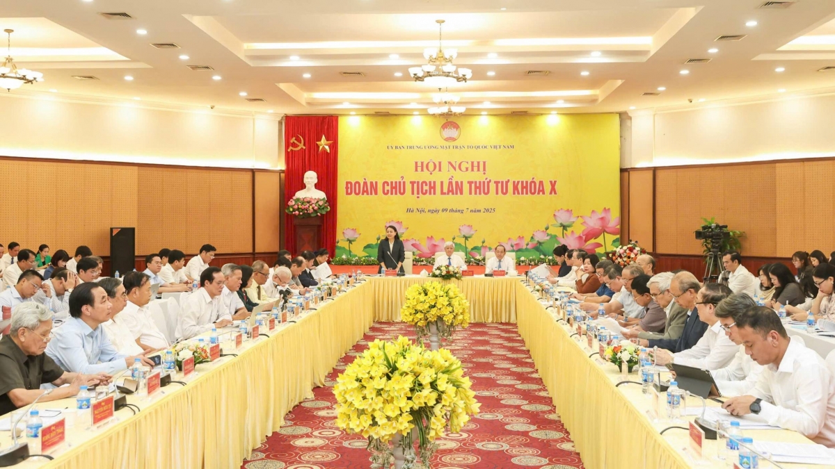 chủ tịch mttq cấp xã tiêu biểu sẽ cơ cấu vào Ủy ban trung ương mttq việt nam hình ảnh 2 chu tich mttq cap xa tieu bieu se co cau vao Uy ban trung uong mttq viet nam hinh anh 2