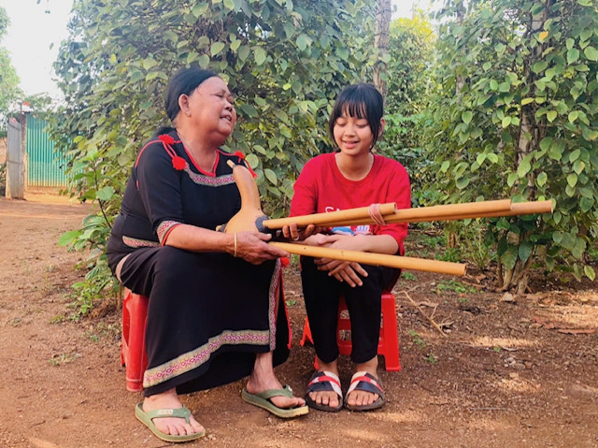 Nữ nghệ nhân Êđê giữ hồn dân ca eirei