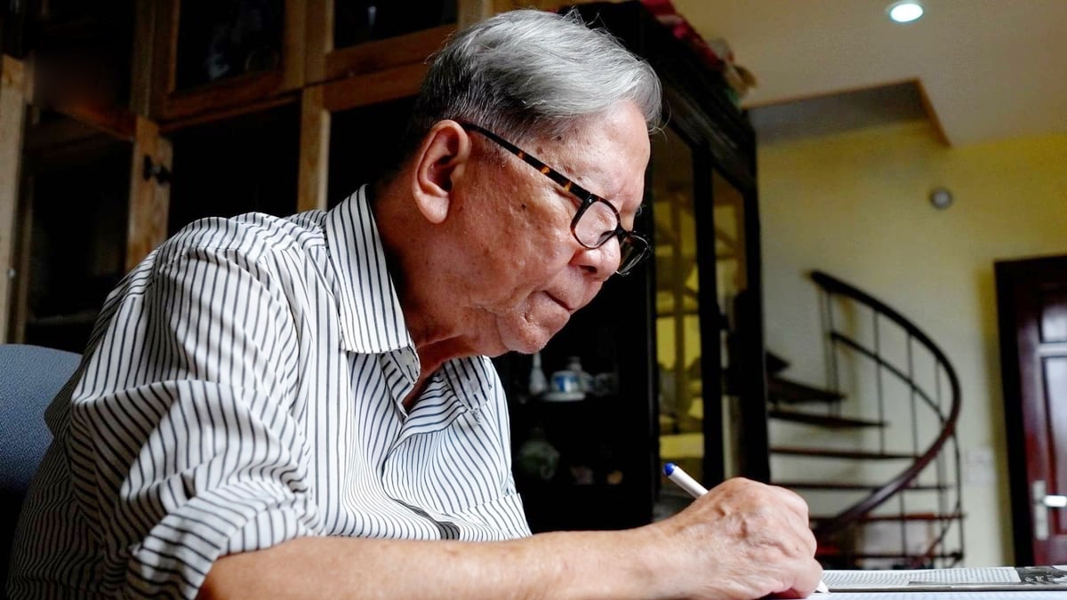 nhac_si_hoang_van.jpg