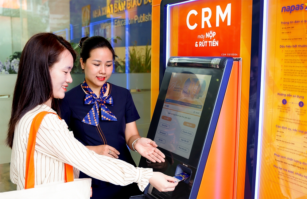 shb ra mắt máy crm - điểm chạm giao dịch mới cho khách hàng hình ảnh 2 shb ra mat may crm - diem cham giao dich moi cho khach hang hinh anh 2
