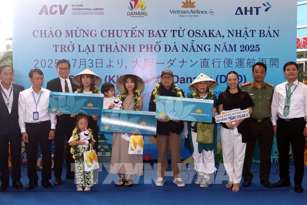 vietnam airlines inaugurates direct osaka-da nang route picture 1