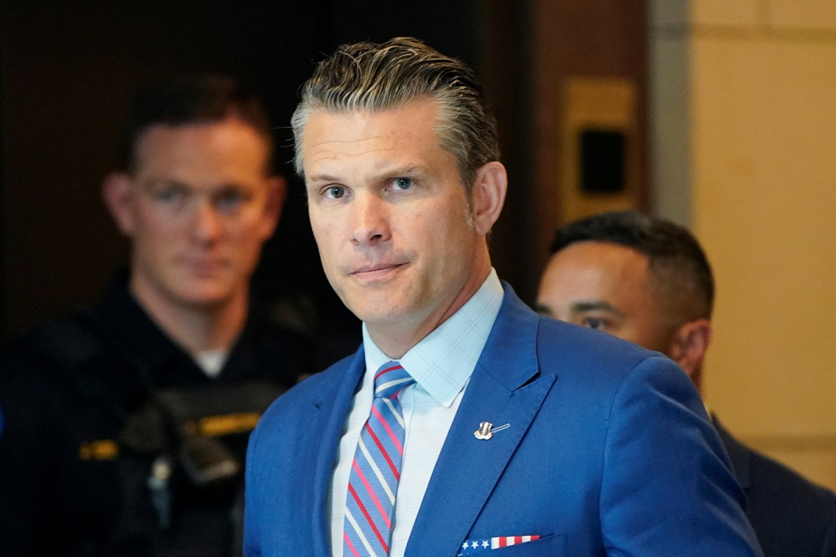 Vì sao Bộ trưởng Quốc phòng Mỹ Hegseth quyết tạm dừng viện trợ Ukraine?