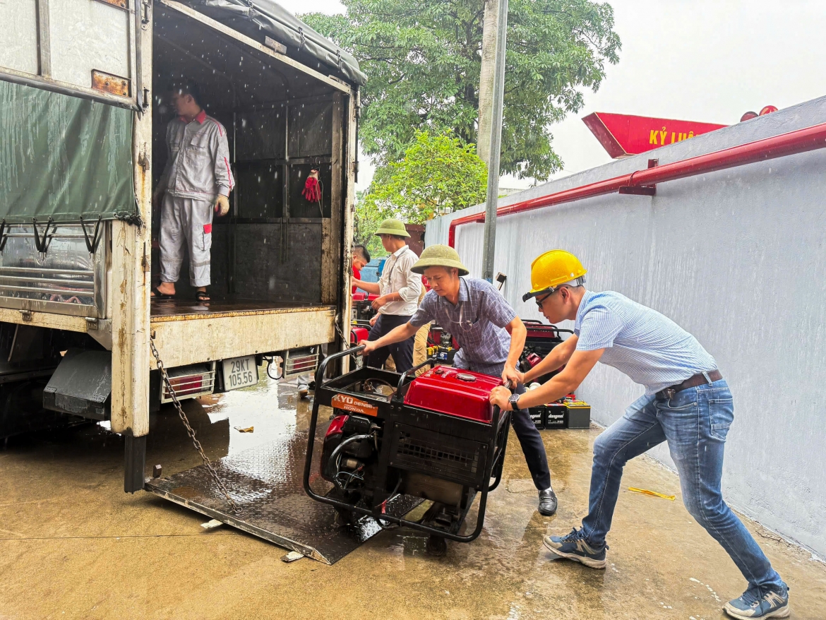 viettel kien co ha tang, san sang ho tro nguoi dan trong bao wipha hinh anh 2