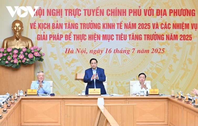pm chinh urges nationwide push to reach 8.3-8.5 economic growth in 2025 picture 1 pm chinh urges nationwide push to reach 8.3-8.5 economic growth in 2025 picture 1