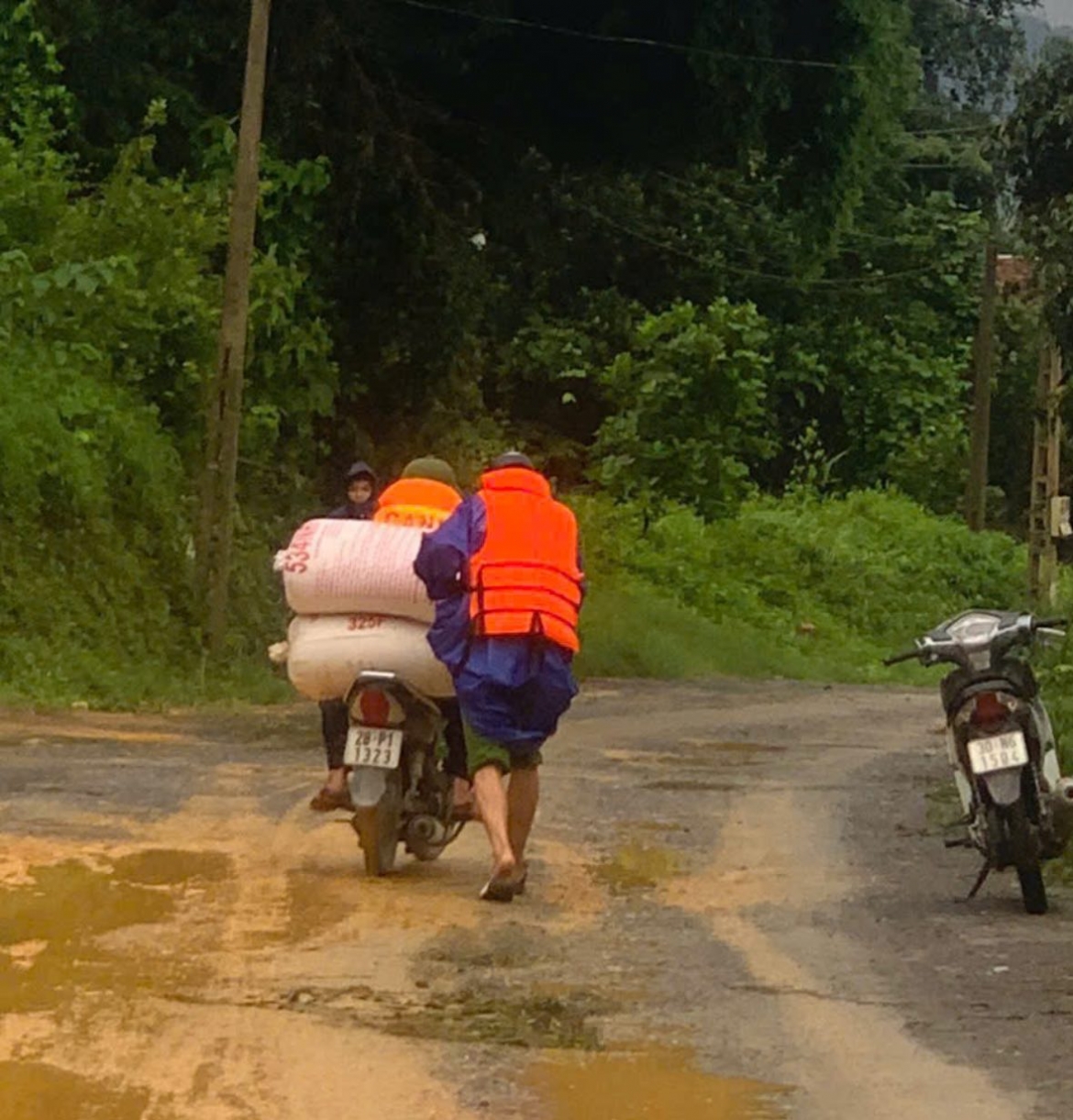 so tan 30 ho dan bi ngap lut o xa luong son, phu tho do anh huong bao so 3 hinh anh 6