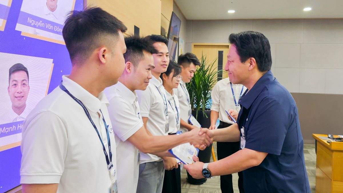 lớp học giữa nhà máy samsung cơ hội thay đổi cho người lao động hình ảnh 3 lop hoc giua nha may samsung co hoi thay doi cho nguoi lao dong hinh anh 3