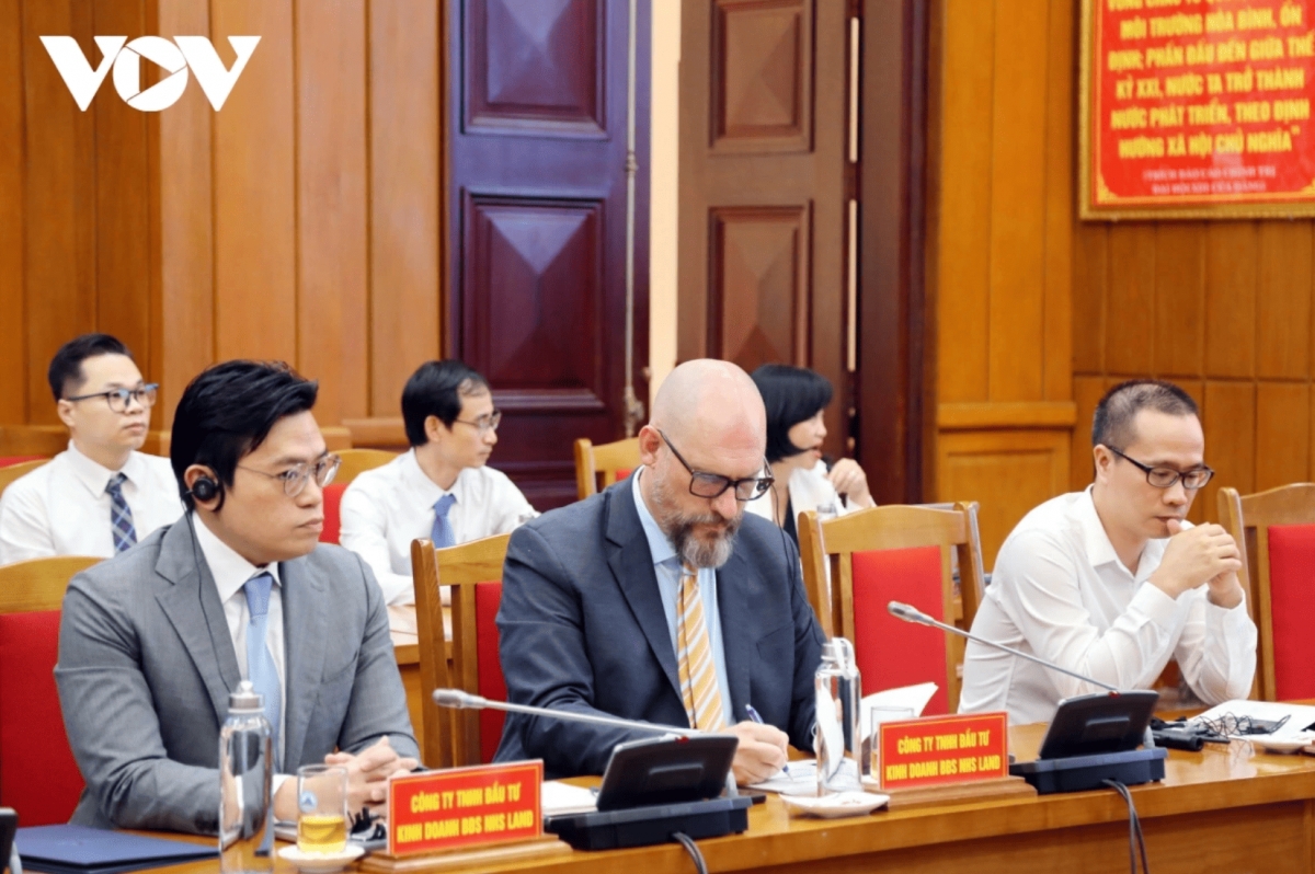 da nang partners with singapore firm to develop international finance hub picture 3