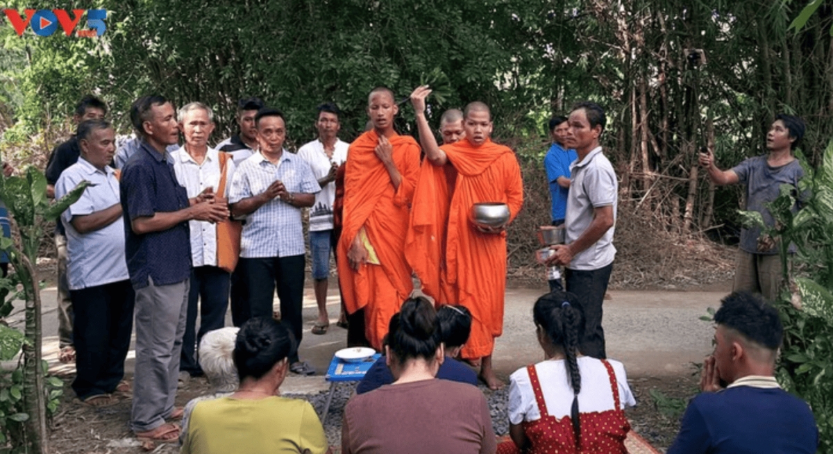 dom long neak ta festival of the khmer in tra vinh picture 3 dom long neak ta festival of the khmer in tra vinh picture 3