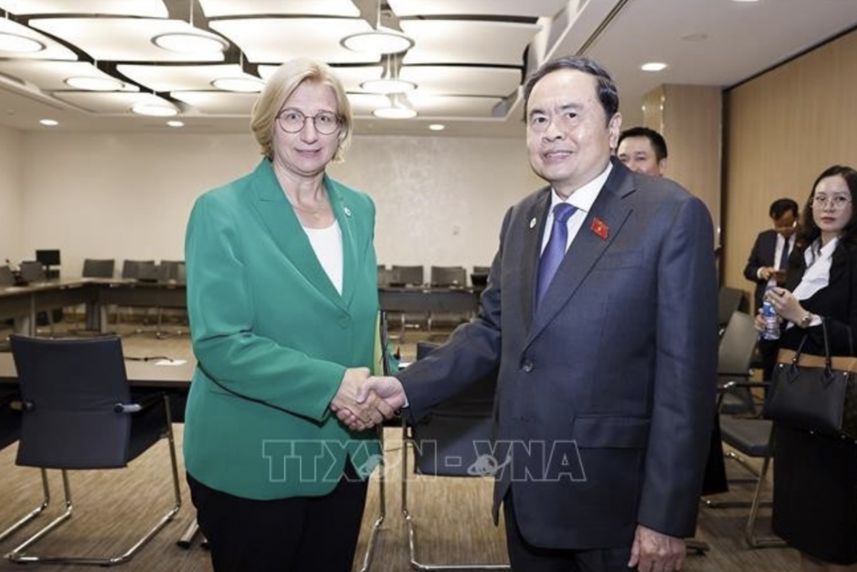 top vietnamese legislator meets leaders of german, canadian senates picture 1 top vietnamese legislator meets leaders of german, canadian senates picture 1
