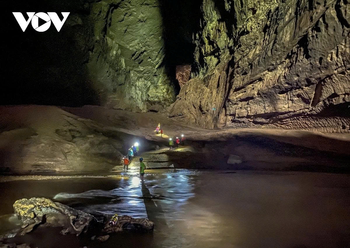 world s top travel magazine features son doong cave s extraordinary natural wonder picture 1 world s top travel magazine features son doong cave s extraordinary natural wonder picture 1