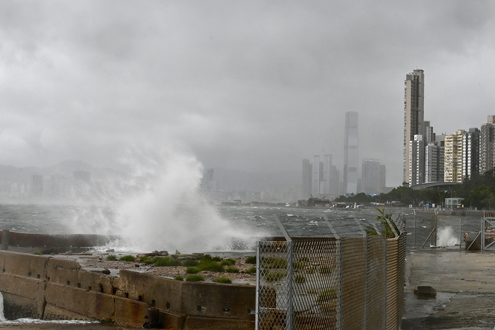 Bão Wipha đổ bộ vào Quảng Đông, Trung Quốc