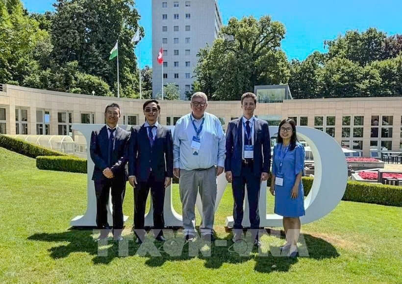 vietnam boosts cooperation with st. gallen endowment of switzerland picture 1 vietnam boosts cooperation with st. gallen endowment of switzerland picture 1