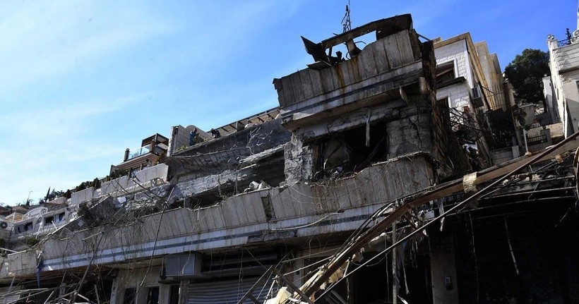 Israel tiếp tục tấn công vào Syria và Gaza