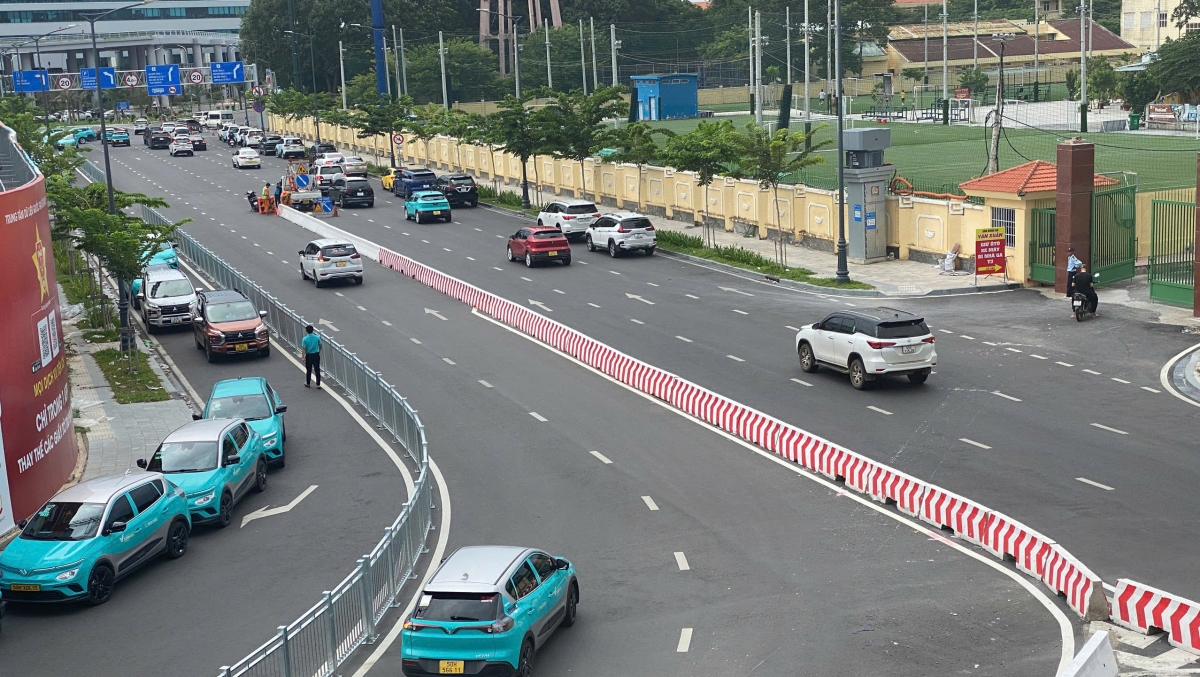 loạt thay đổi về phân luồng giao thông ở cửa ngõ ga t3 tân sơn nhất hình ảnh 1 loat thay doi ve phan luong giao thong o cua ngo ga t3 tan son nhat hinh anh 1