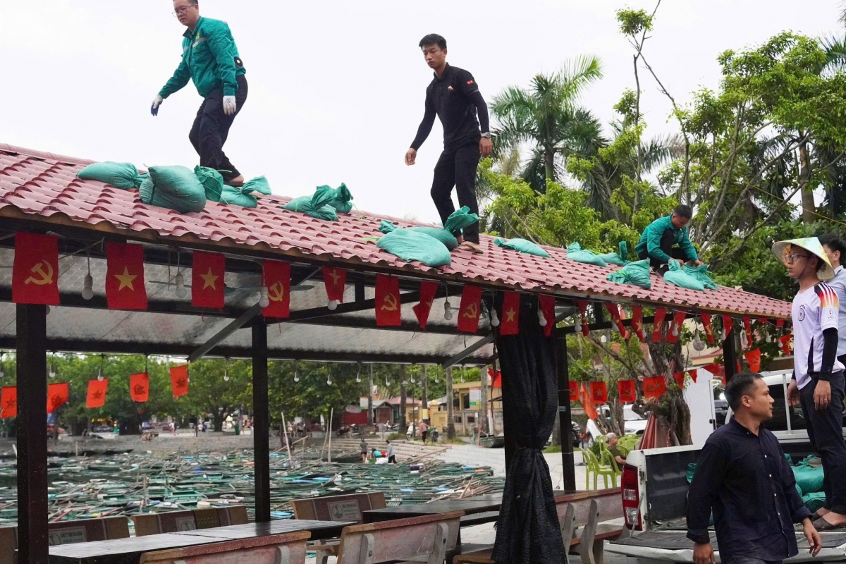chiều nay, ninh bình dừng đón khách du lịch bằng phương tiện đường thủy nội địa hình ảnh 1 chieu nay, ninh binh dung don khach du lich bang phuong tien duong thuy noi dia hinh anh 1