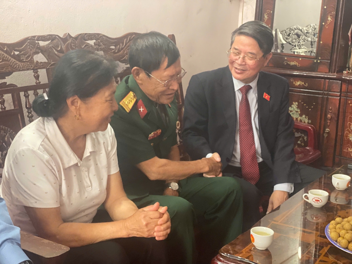 phó chủ tịch quốc hội nguyễn Đức hải thăm gia đình chính sách tại cao bằng hình ảnh 2 pho chu tich quoc hoi nguyen Duc hai tham gia dinh chinh sach tai cao bang hinh anh 2
