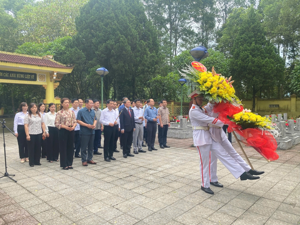phó chủ tịch quốc hội nguyễn Đức hải thăm gia đình chính sách tại cao bằng hình ảnh 1 pho chu tich quoc hoi nguyen Duc hai tham gia dinh chinh sach tai cao bang hinh anh 1