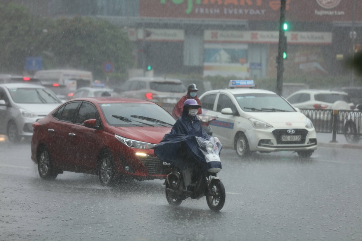 Thời tiết ngày mai 16/7: Bắc Bộ ngày nắng, chiều tối có mưa dông